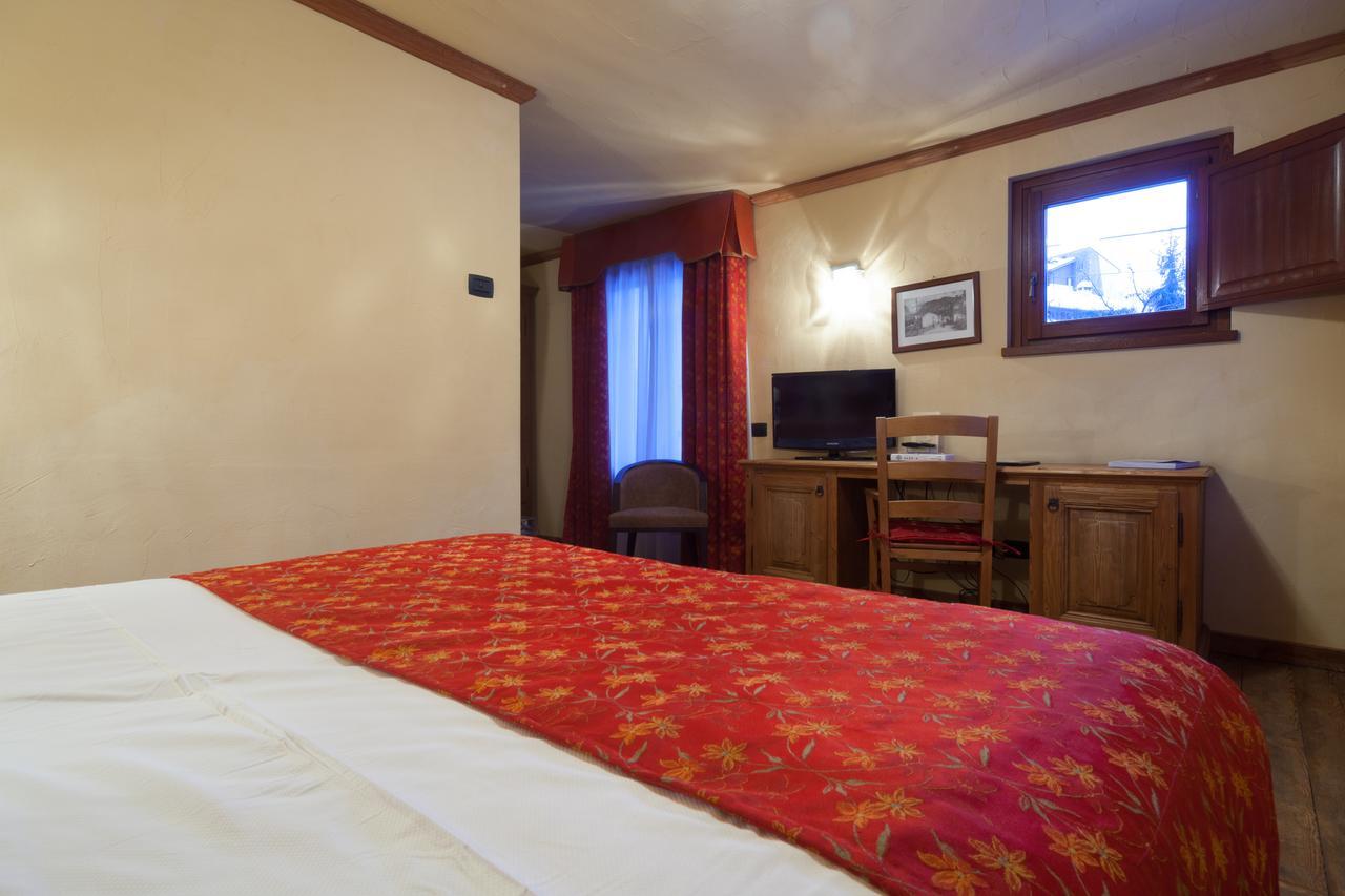 Hotel Maison Saint Jean Courmayeur Exterior foto